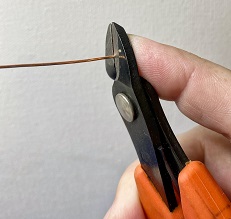 Susan LeGuyader's Jump Ring Tips - , Findings & Components, Toggles & Clasps, Earwire & Headpin, Jump Rings, Jump Ring, Making Jump Rings, I like to trim the wire end flush before starting